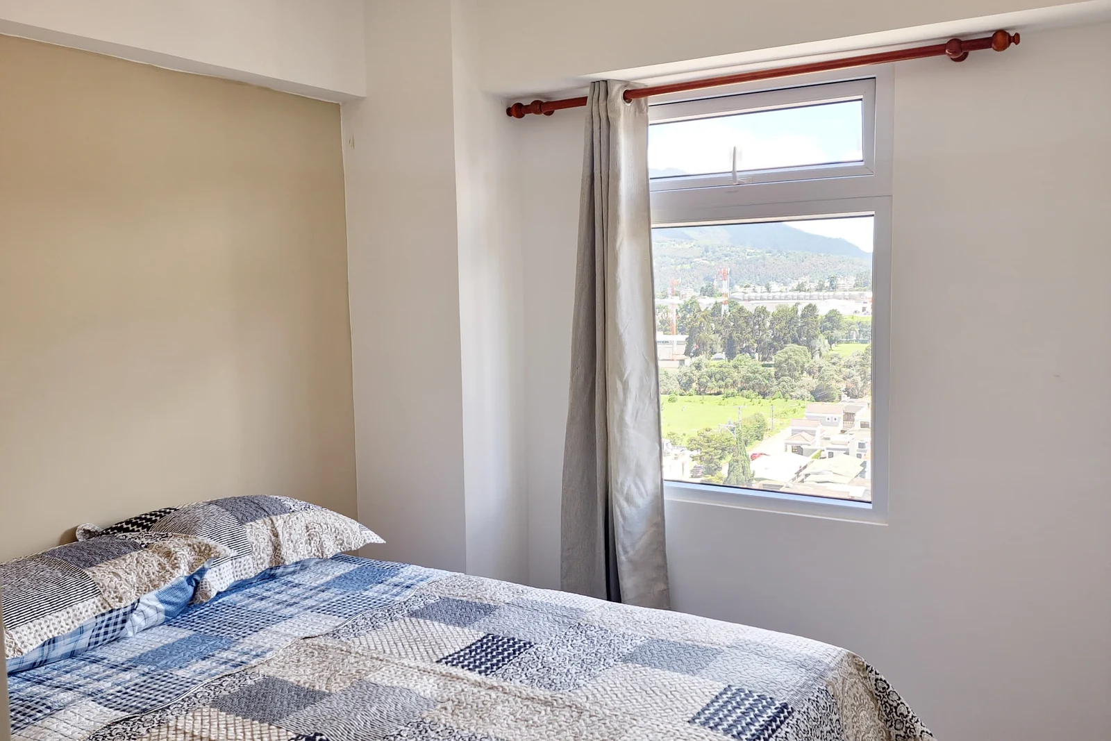 Apartamento amueblado Nivel 9 en Torre La Floresta