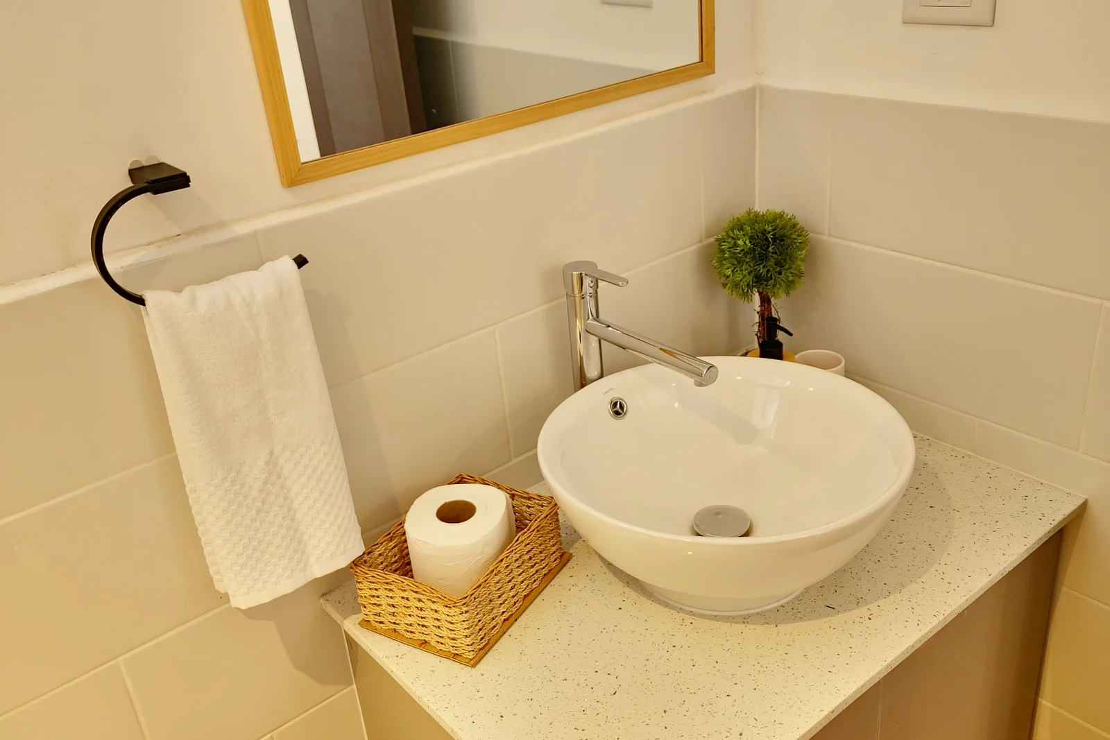 Apartamento amueblado Nivel 9 en Torre La Floresta