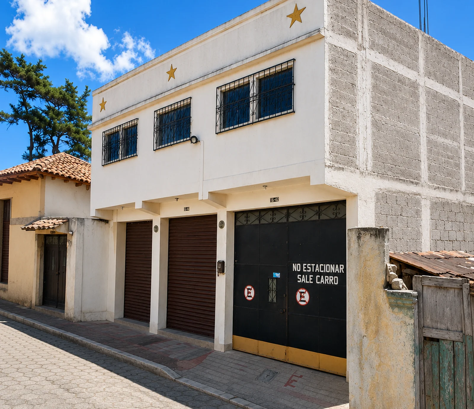 Casa de 2 Niveles con Local Comercial en Zona 1